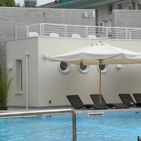 Hotel Park Ermitage & 4*