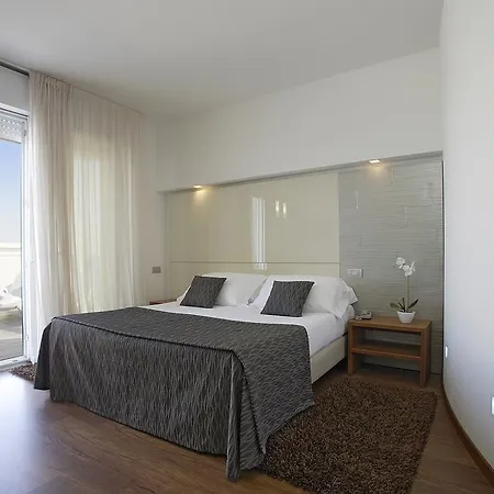 Hotel Park Ermitage & 4*