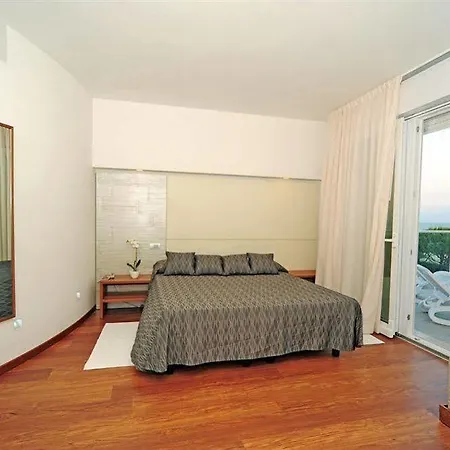 Hotel Park Ermitage & 4*